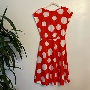 Vintage swing dress in bright red with white polka dots